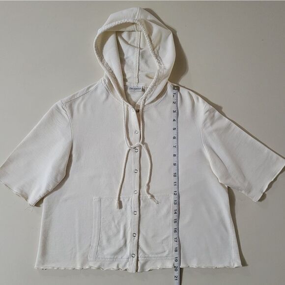Delicates Women's Short Sleeve Snap-front Creme Cropped Hoodie - Picture 4 of 10